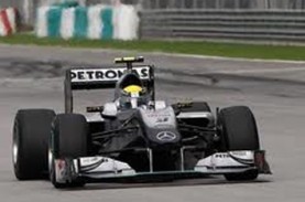 FORMULA 1 GP SEPANG:Hamilton Memukau Di Sesi Latihan